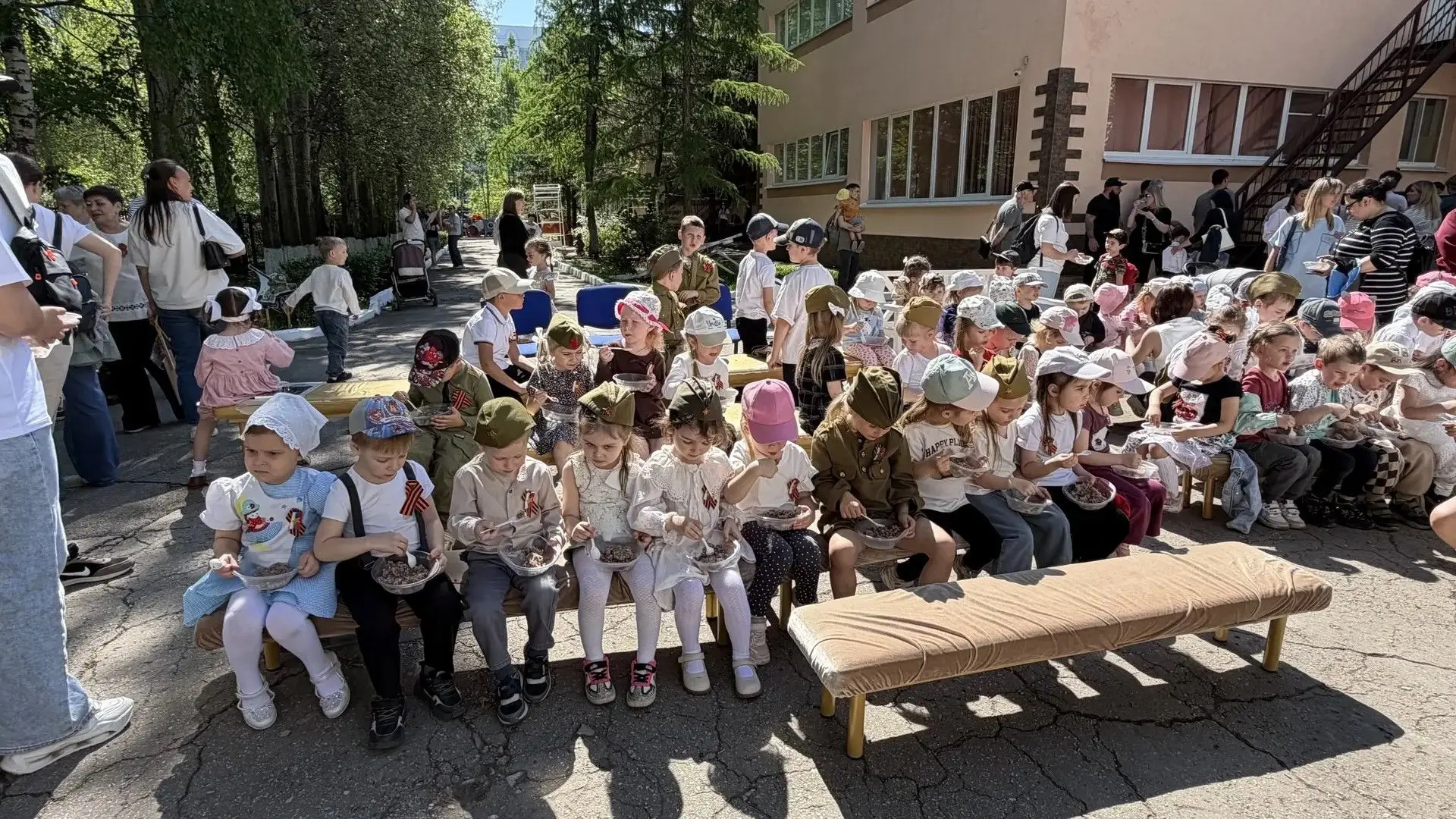 🍴 Как мы ели кашу и помнили героев