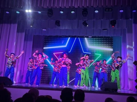 В честь Дня России в Лунино прошёл большой праздник

Сегодня наши ребята отлично выступили на праздн