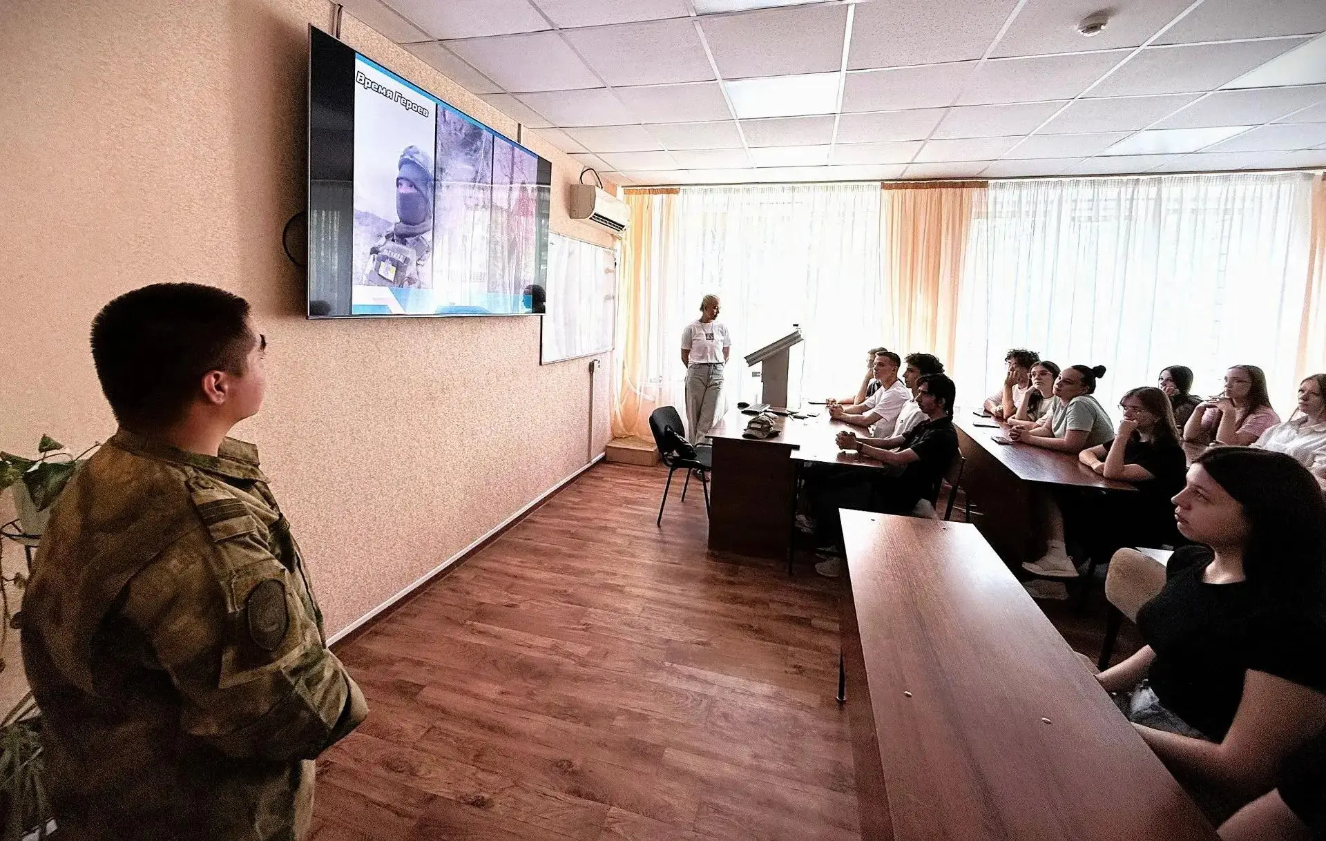 Служение Родине: от студенческой скамьи до боевых задач
 
✅30 июля в вузе прошла встреча студентов с