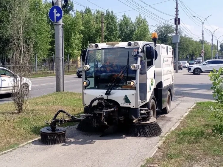 ✅ Ежедневно коммунальной службой района проводятся работы по благоустройству

🔘 Механическая чистка