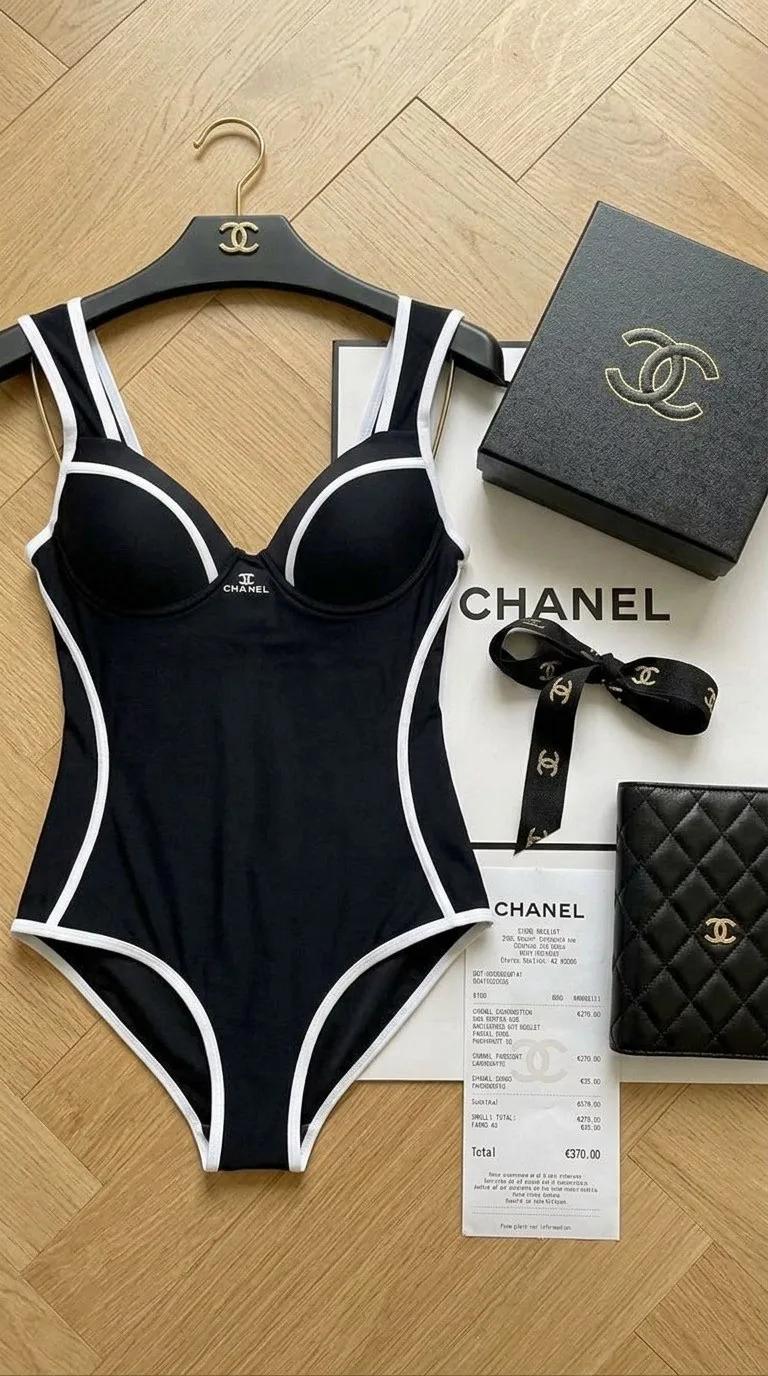Купальник  CHANEL  , стоил 370€, отдаем последний за 11.900 руб 👍👍👍 ( размер S)