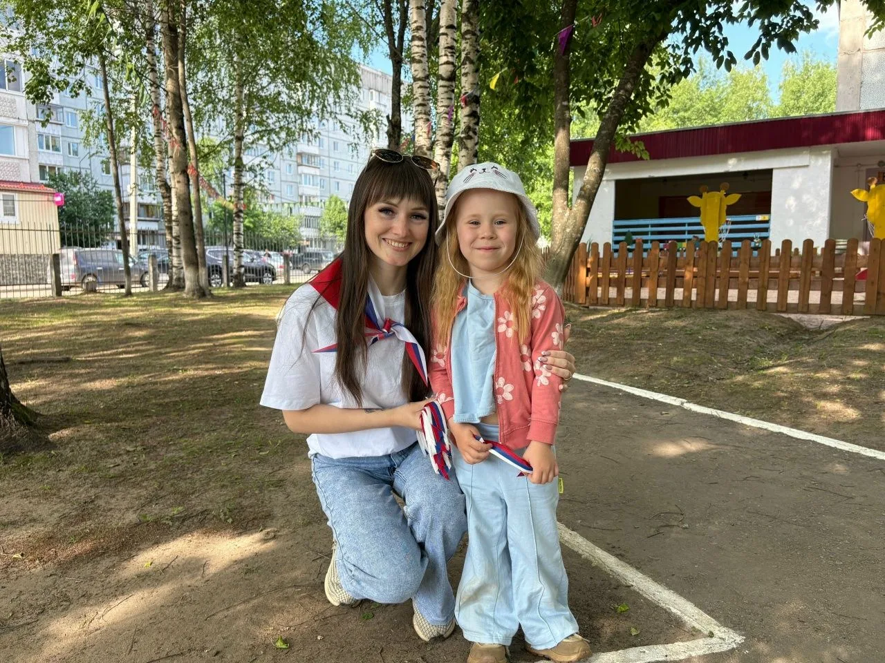 🇷🇺 «Российский триколор»: патриотизм начинается с детства! 🇷🇺 
 
✨ Сегодня в нашем детском саду 