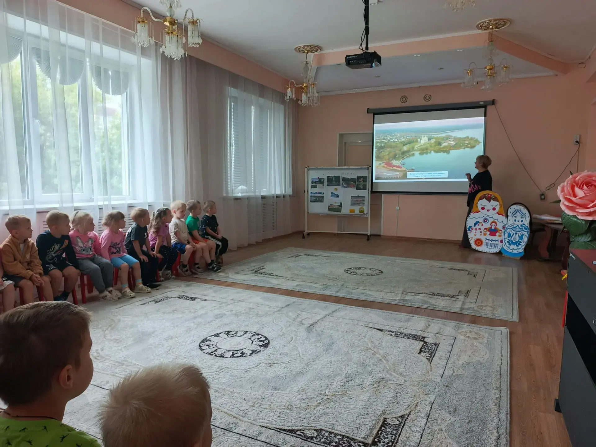 Выкса — город металлургов: Праздник в детском саду! 🏭✨

Сегодняшний день в нашем детском саду  был 