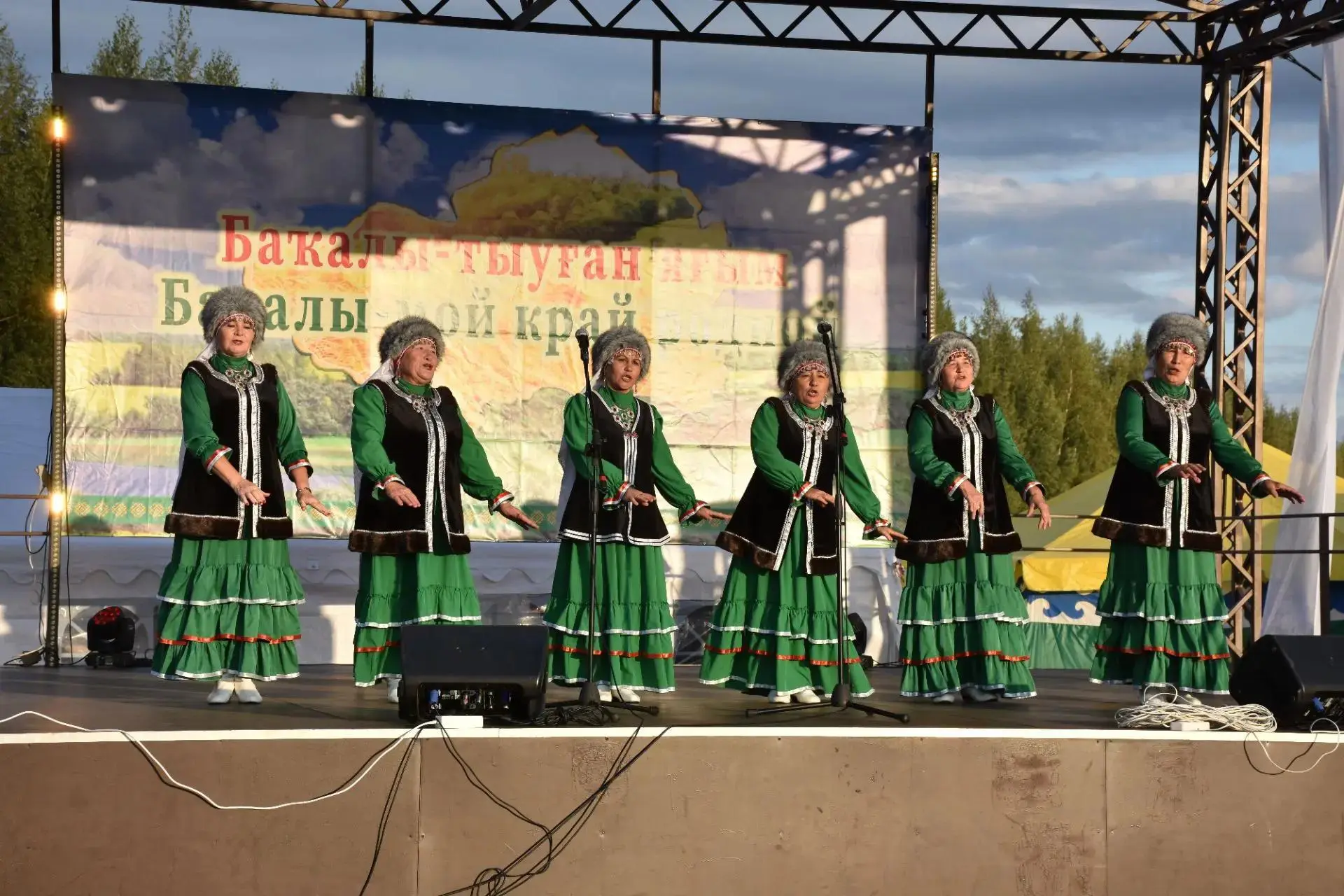 🎊🎉🎈В парке «Воинской Славы» состоялся праздник «Прощай, лето»: