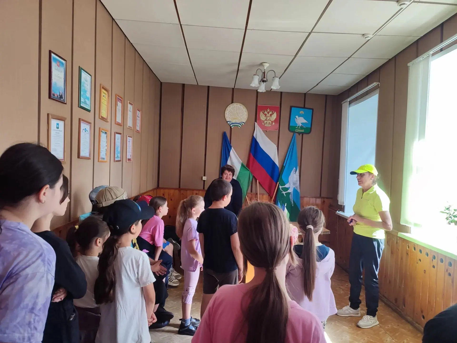 День профориентации: «Все профессии важны!»
16 июня в пришкольном лагере МОБУ СОШ с. Анясево прошёл 