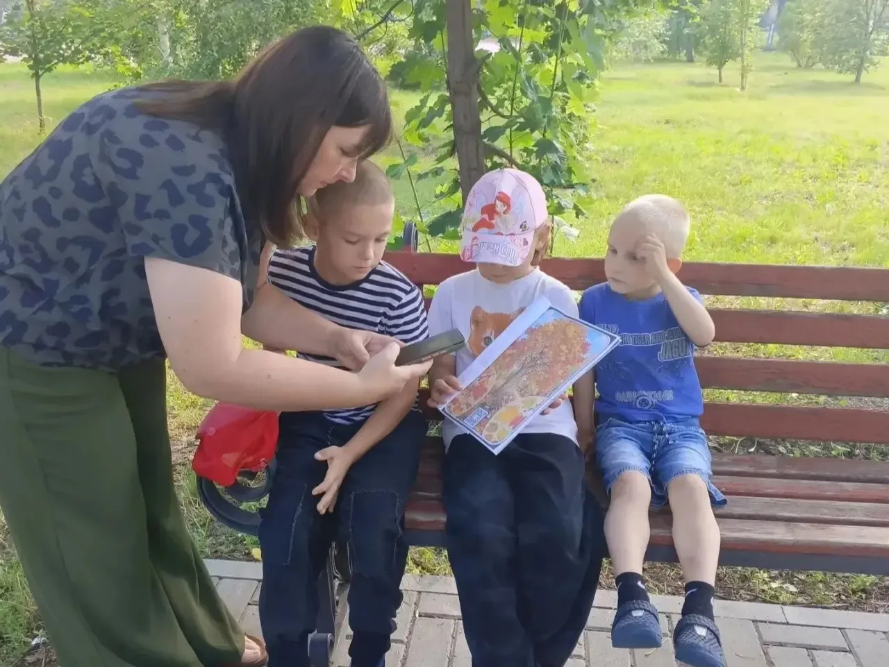 🌳 «Паспорт» деревьев🌲 

🌿 Сегодня наши младшие воспитанники, совместно с воспитателем, собрали «п