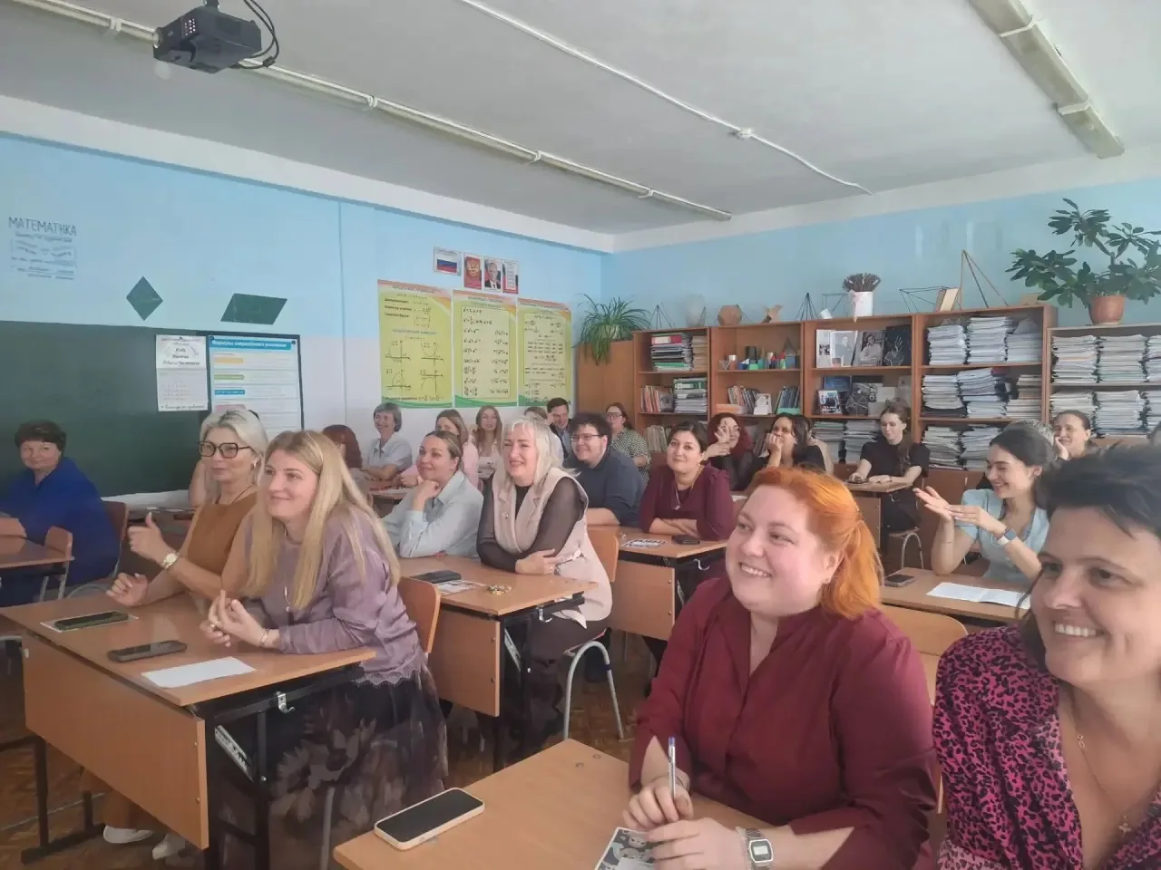 День учителя в нашей школе прошел необычно, тепло и очень душевно. Вместо стандартных о...