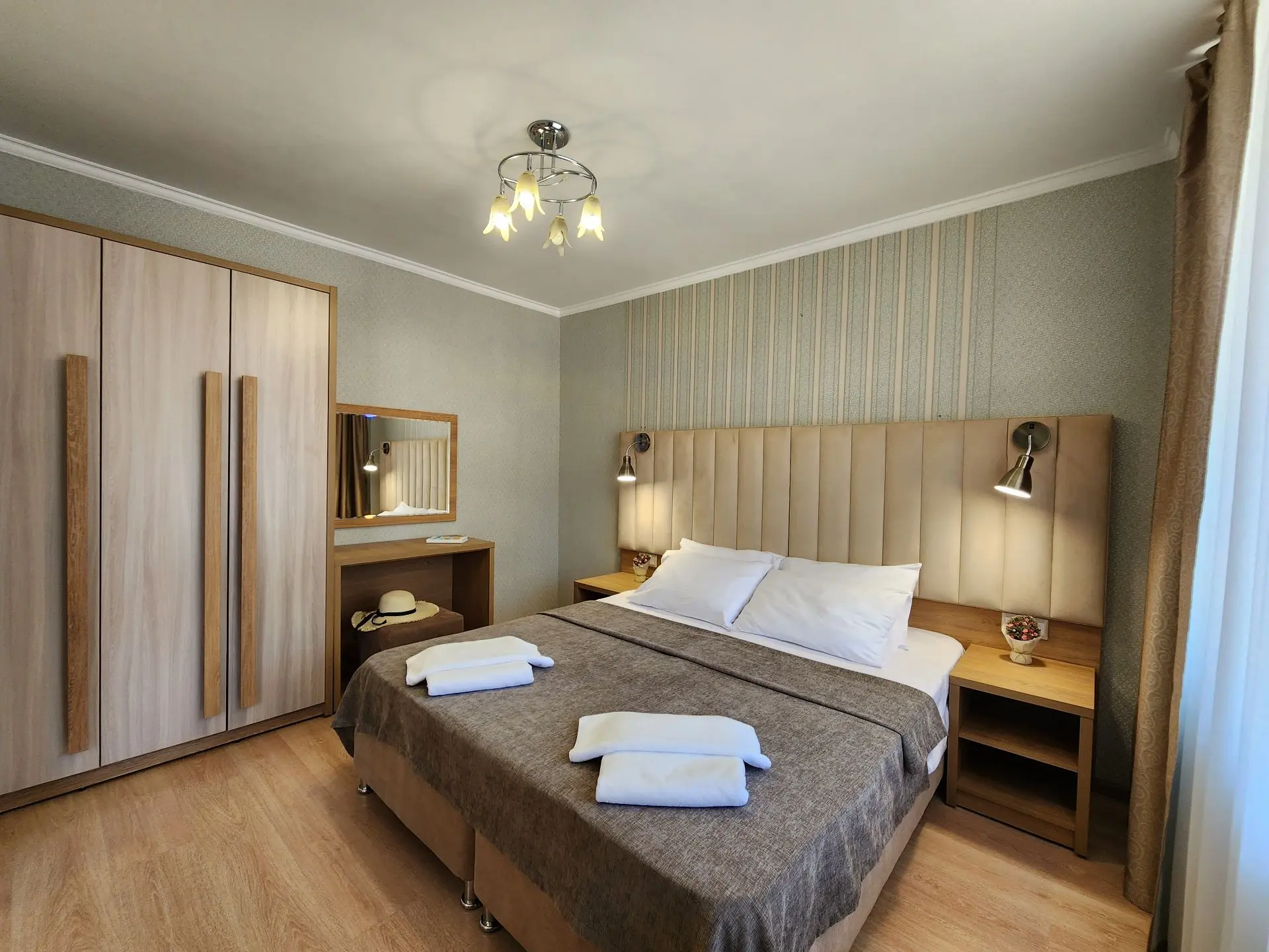 Наш комфортный и уютный двухкомнатный номер🛏 🪴🛋Выбрав номер этой категории, Вы сможе...