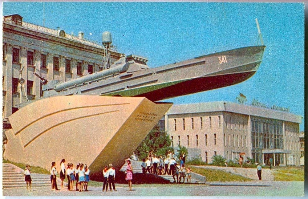 ПАМЯТНИК "ТОРПЕДНЫЙ КАТЕР"