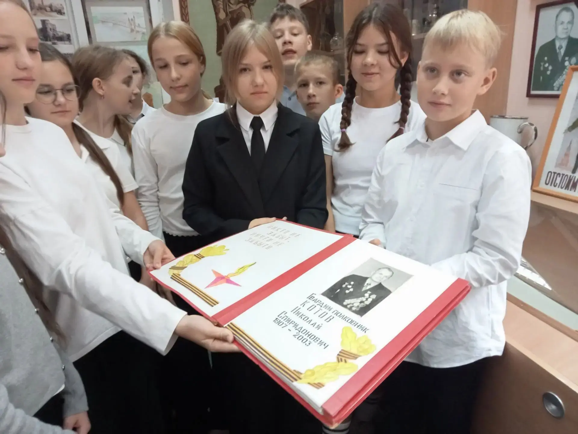 👆Сегодня в гимназии прошла акция «День школьного музея: открываем историю вместе!».