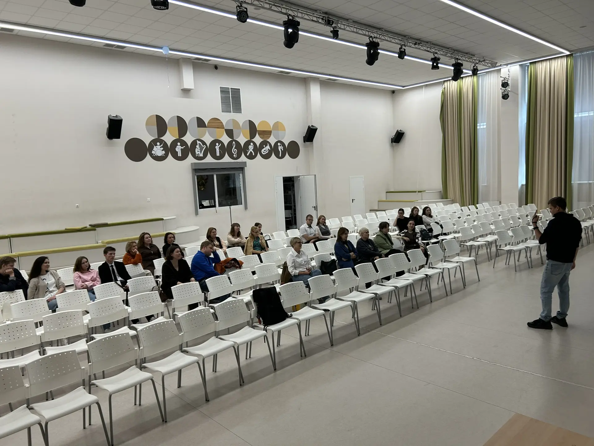 📚 Педагоги продолжают обучение под руководством Петра Агеева