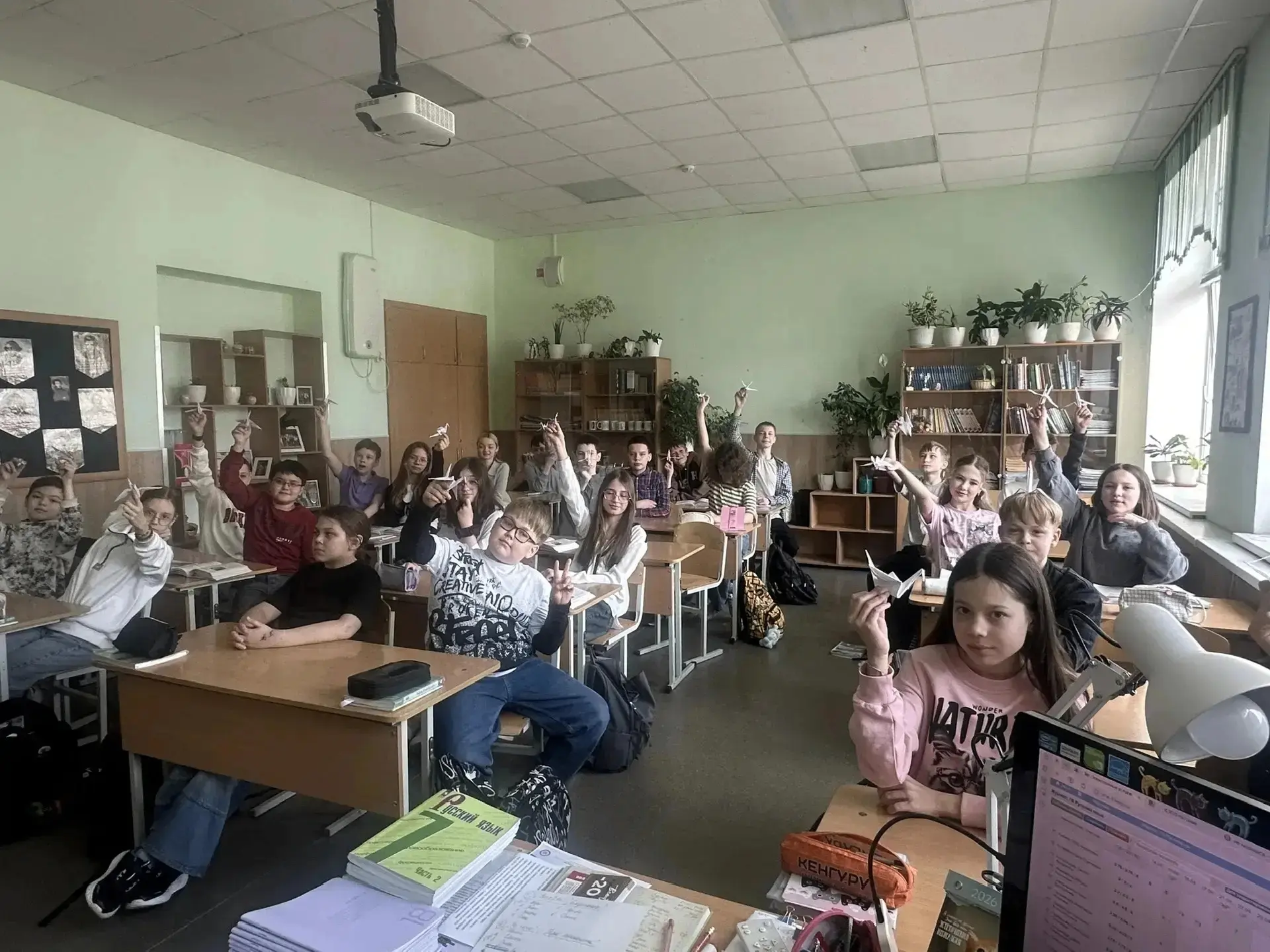 В преддверии Дня Победы в нашем 5 В классе прошла серия уроков литературы, посвящённых памяти о Вели