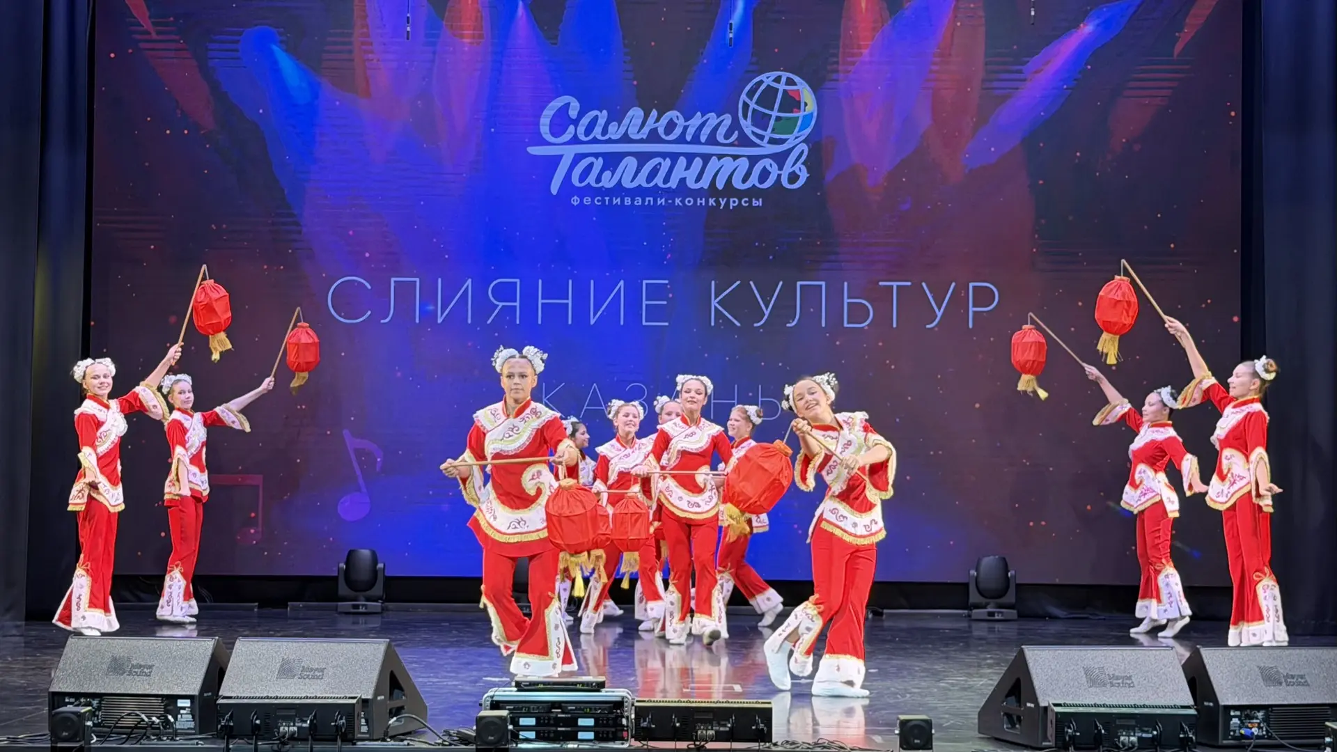 Ученицы 7-х и 8-х классов нашей школы, Лукоянова Дарина, Галявиева Дина, Гильмутдинова ...