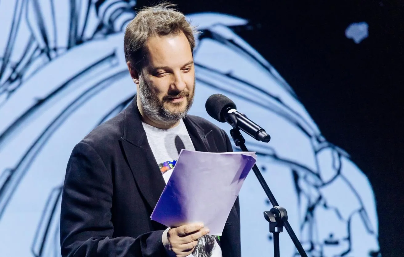 Гамлет нашего времени  🎭 Писатель Александр Цыпкин защитил спектакль с Юрой Борисовым от хейтеров. У