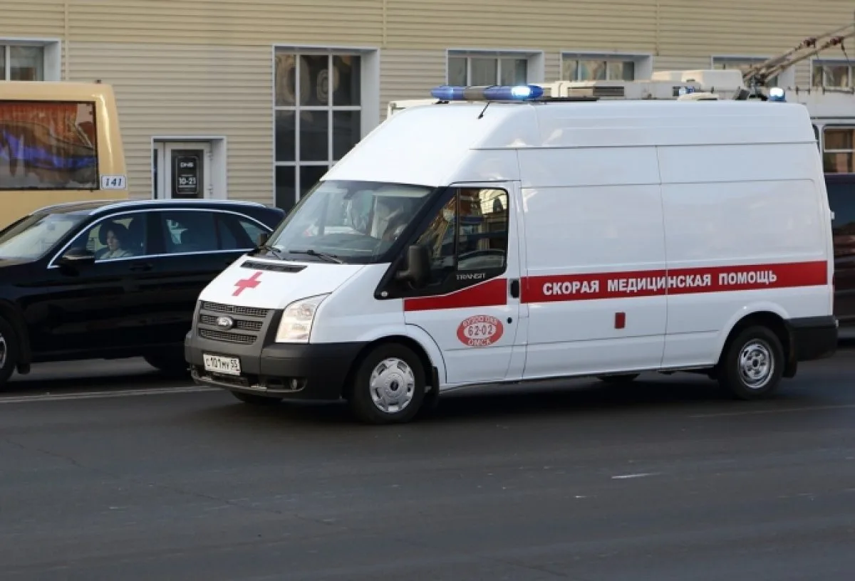 В Омской области 16‑летний водитель питбайка сбил 15‑летнюю девушку