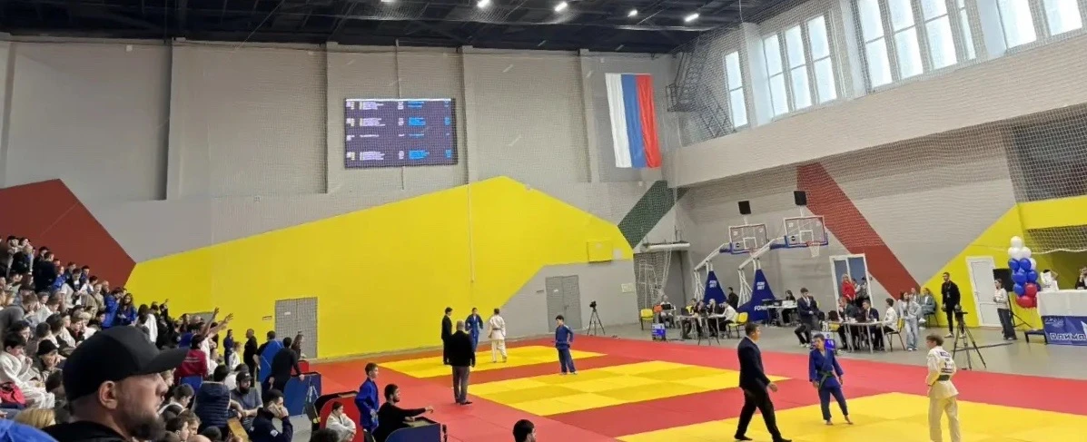 С 4 по 5 апреля студенты, проживающие в общежитии НГГТИ №1, окунулись в атмосферу спорта и стали бол