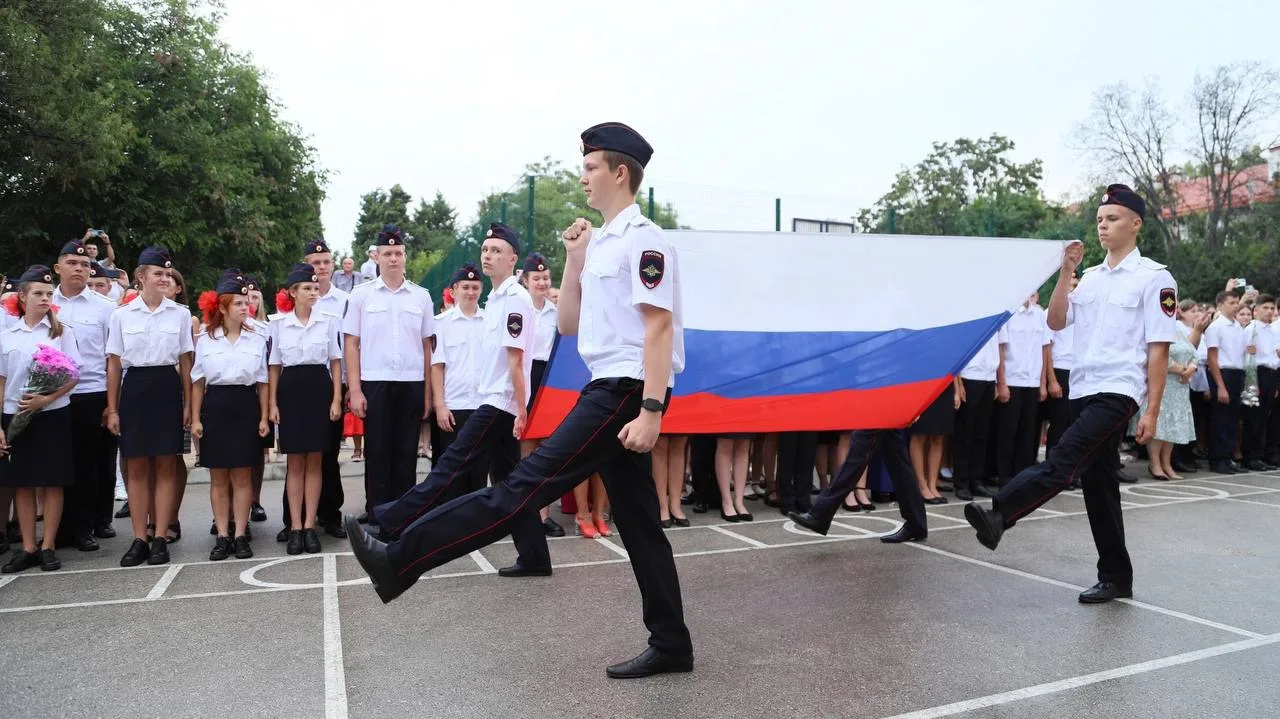 🇷🇺 С Днем России! 🇷🇺

🩷Сегодня мы отмечаем не просто дату в календаре — мы чествуем многовекову
