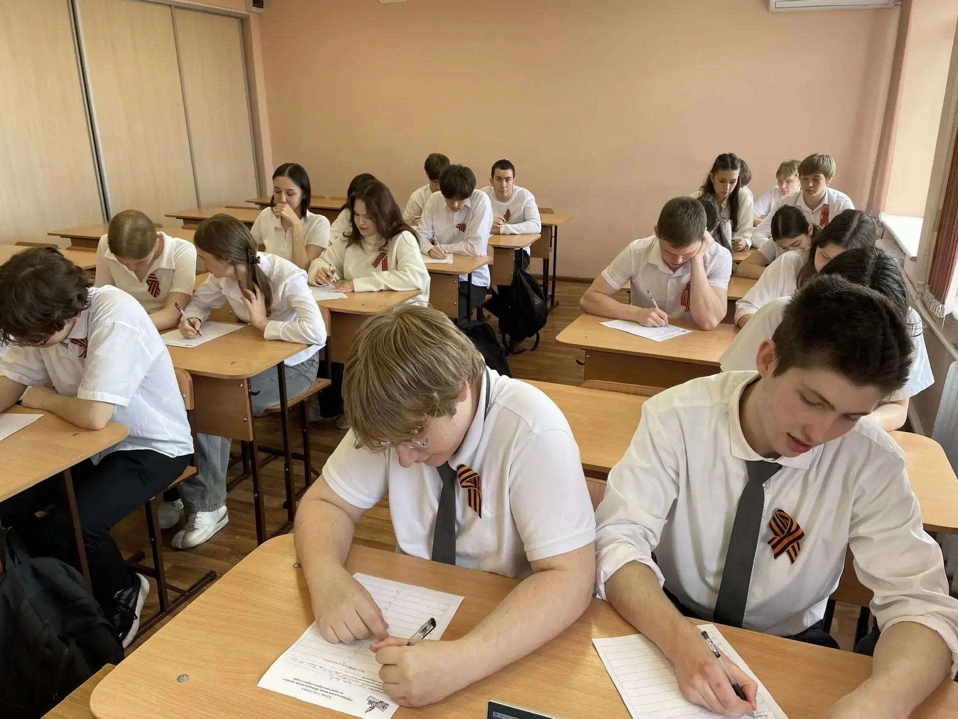 🗳️ 10 "А" класса проверил свою избирательную грамотность! 🗳️  Сегодня обучающиеся 10 "А" класса прин