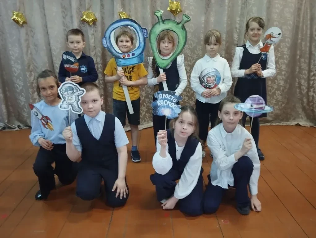 Космическая зарядка — встречаем День космонавтики с пользой! ﻿﻿﻿🔌Сегодня в нашей школе случилось нас