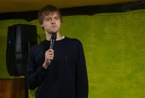 🎤 Стендап на Цветном Бульваре: опытные комики с лучшими и новыми шутками