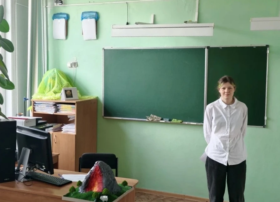 В 9-х классах прошла защита проектов! 🎓  Ребята представили свои работы по разным направлениям. Кто-