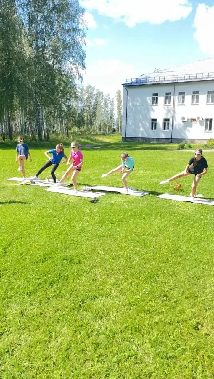 В период с 02.08.2026 по 16.08.2026 на базе санатория «Геолог» волейболистки МАУ ДО СШ ...