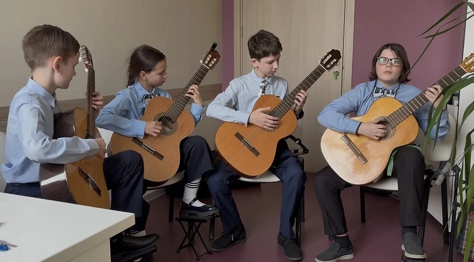 🎸 Поздравляем квартет «Тутти» с победой на Всероссийском конкурсе «Гитарный Олимп»!