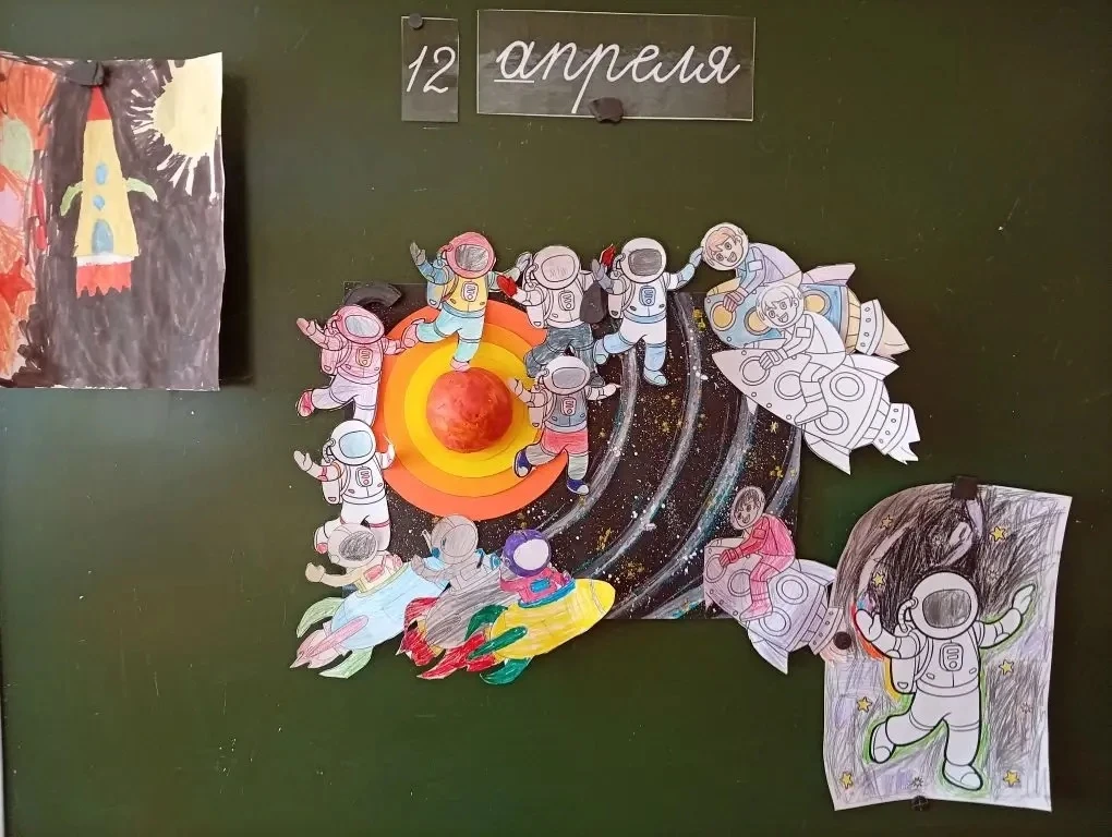 🚀Наши юные космонавты🚀 1б и 4а класса, приняли активное участие в акции «Космический талисман», где 