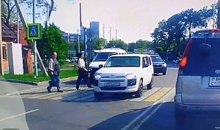 В Уссурийске сотрудники Госавтоинспекции привлекли к ответственности водителя автомобиля, не пропуст