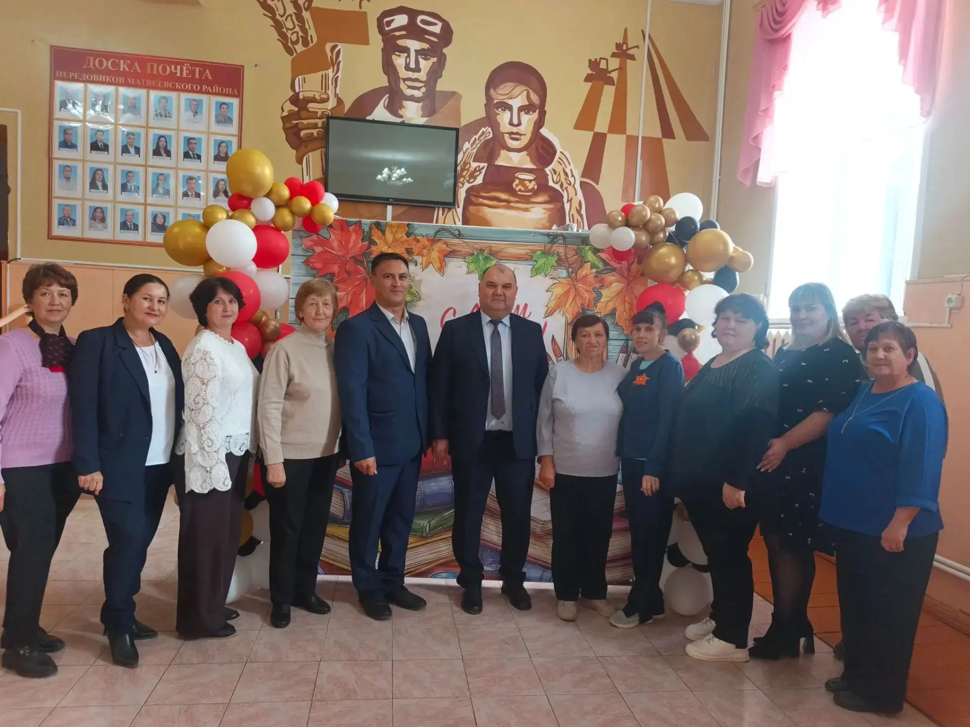 Сегодня, 2 октября  2026 года в районном доме культуры состоялся праздничный концерт, п...