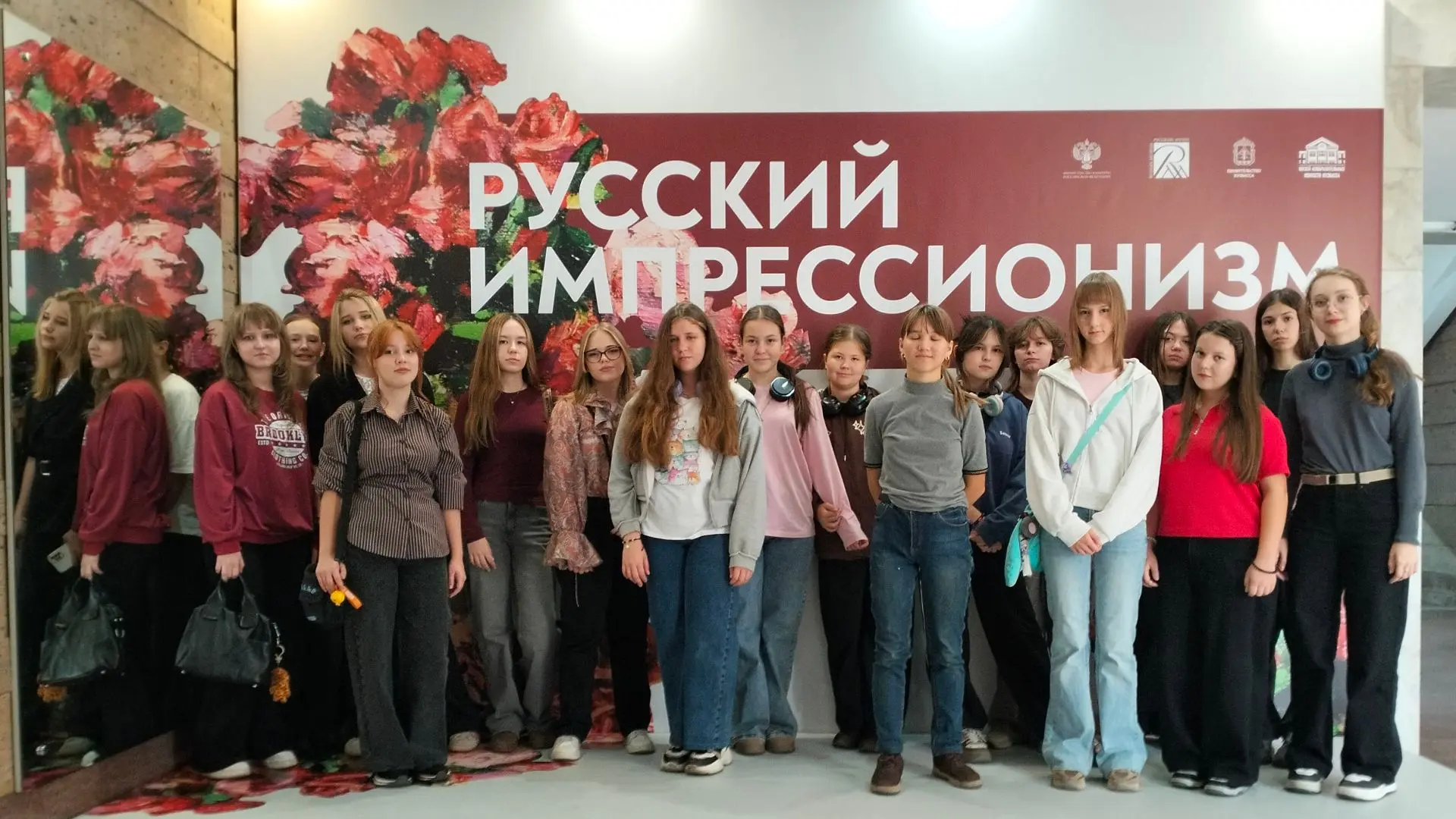 У учащихся 4-х классов ДХШ г. Кемерово ещё свежи в памяти впечатления о пленэре. Они по...