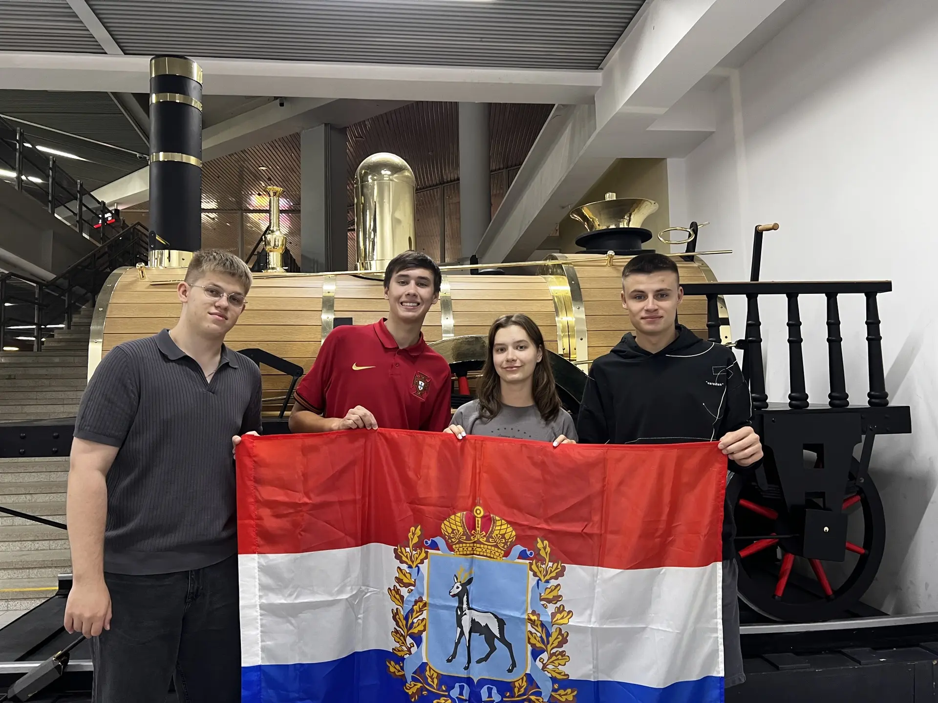 Прямо сейчас четверо участников Детского общественного совета при Уполномоченном по пра...