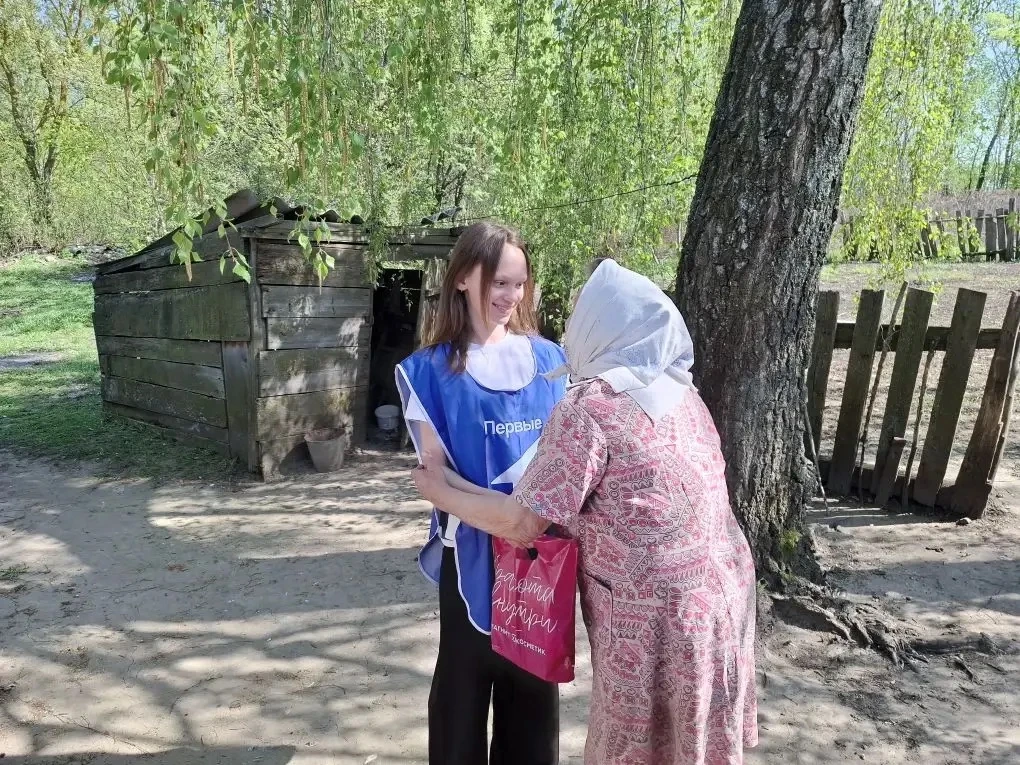 Активисты «Движения Первых» поздравили детей войны и тружеников тыла с Великой Победой!

Ребята выра
