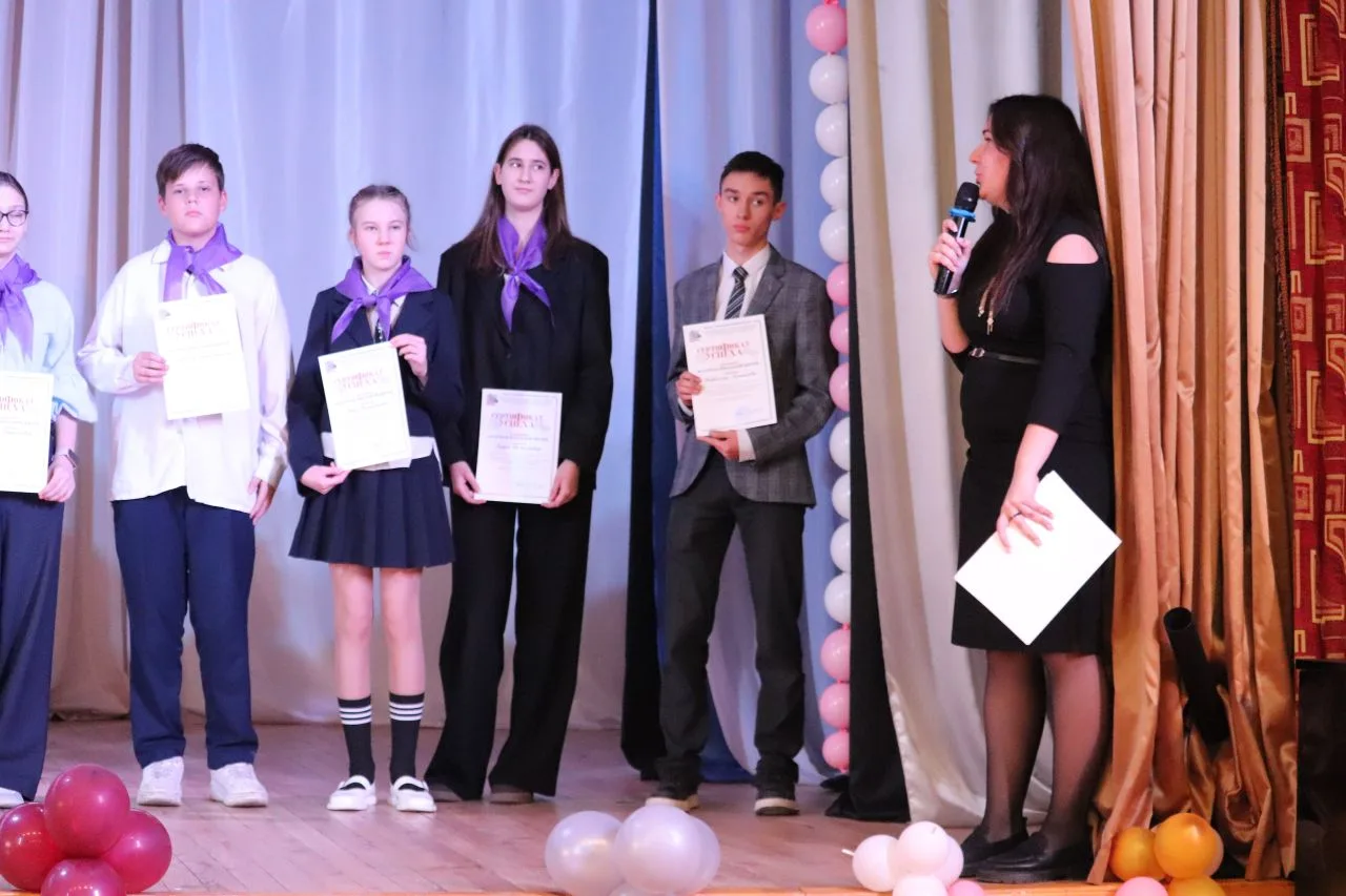 Торжественно! Волнительно! Успешно! 🏆Награждению лучших учеников, педагогов, родителей была посвящен