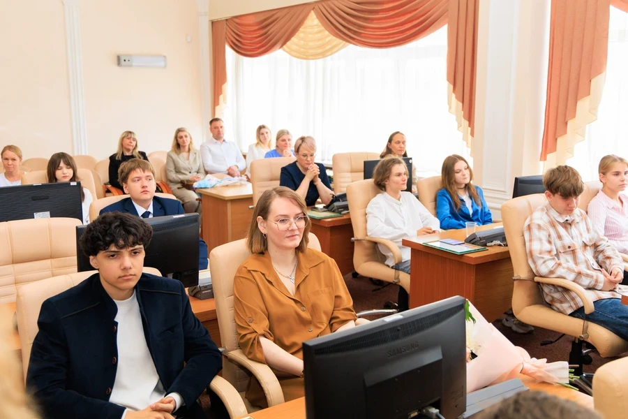 Более 62 тысяч квотных мест в вузах перешли в основной конкурс

Глава Минобрнауки Валерий Фальков со
