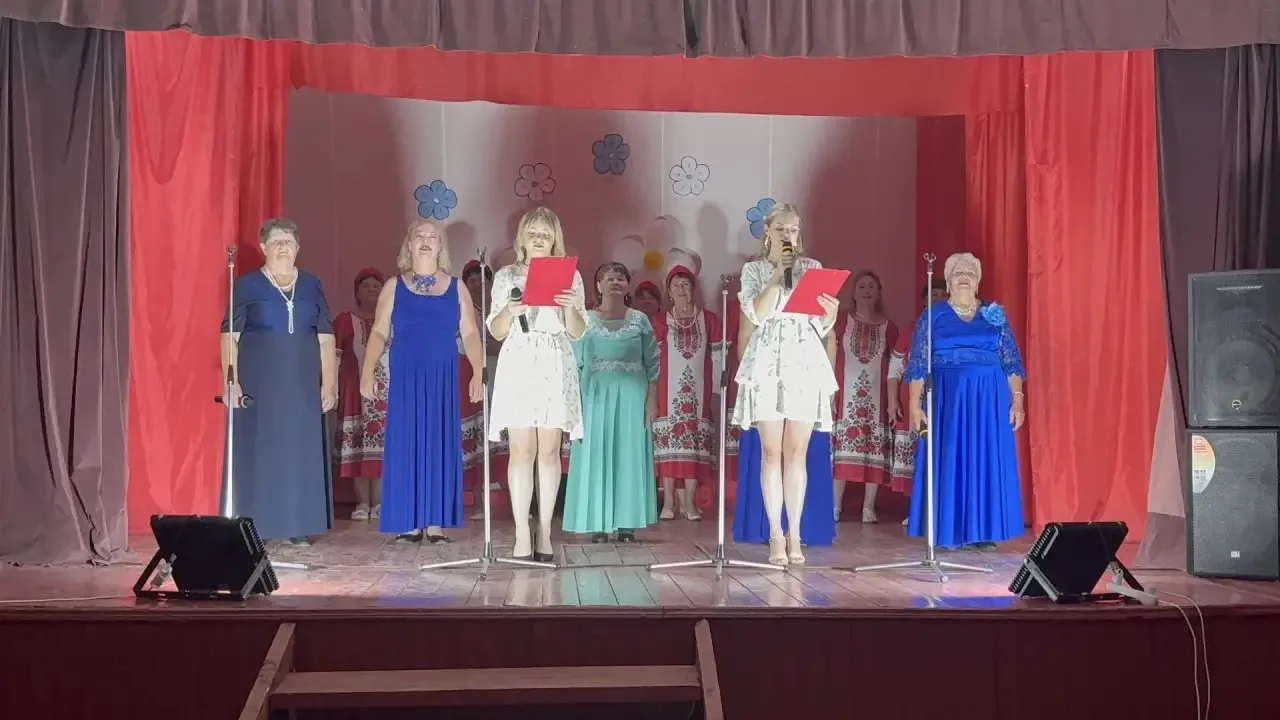 ❤️В честь празднования Дня семьи, любви и верности, поселенческий концерт состоялся  в клубе хутора 
