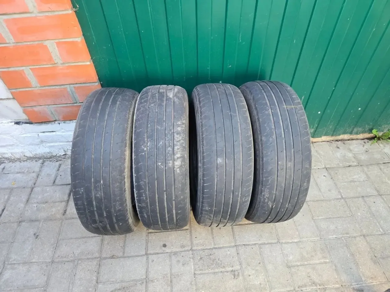 Продам 

тел: 8-909-209-93-83