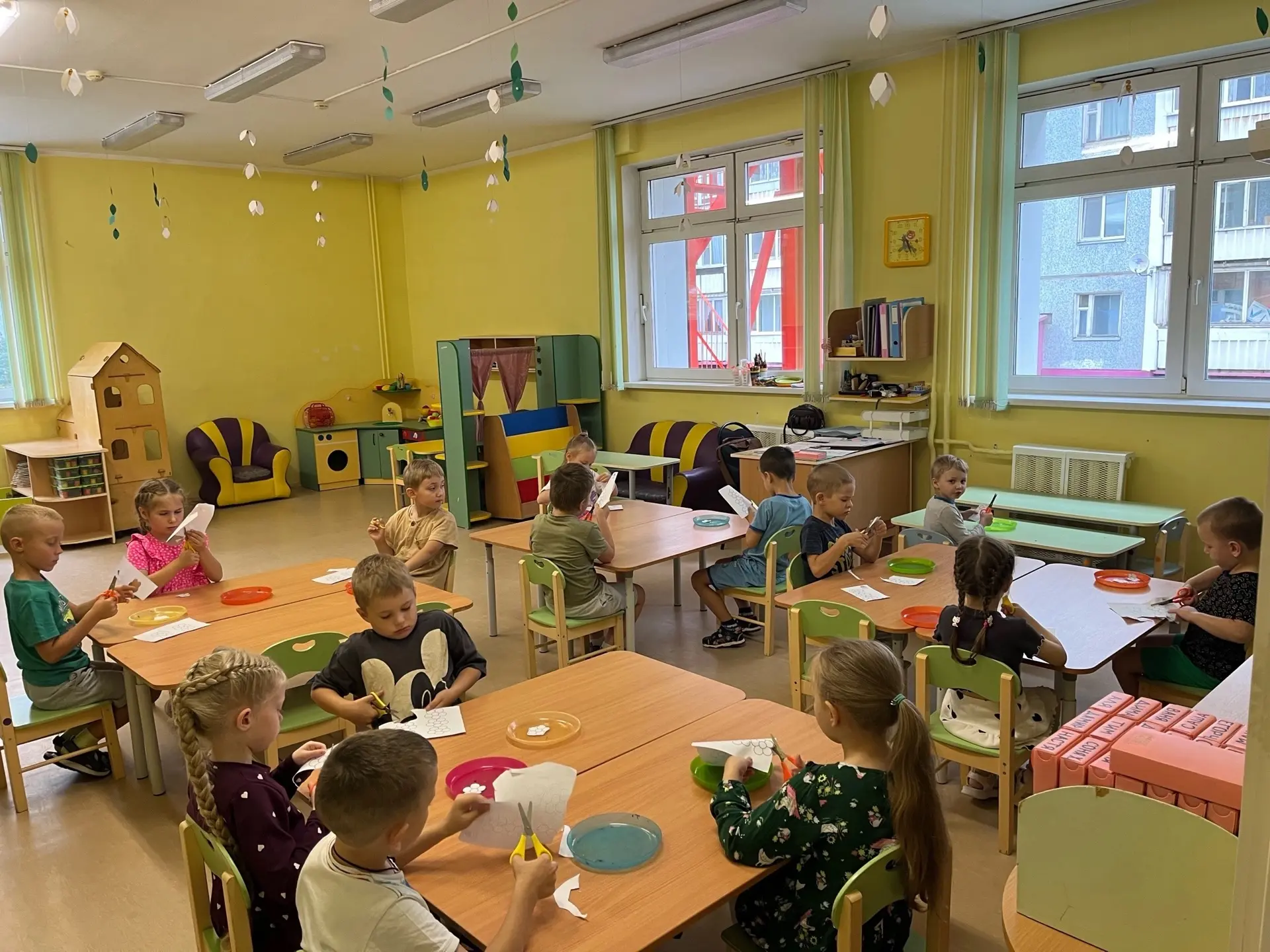🎉 В нашем детском саду продолжается праздничная неделя, посвящённая Дню Государственно...