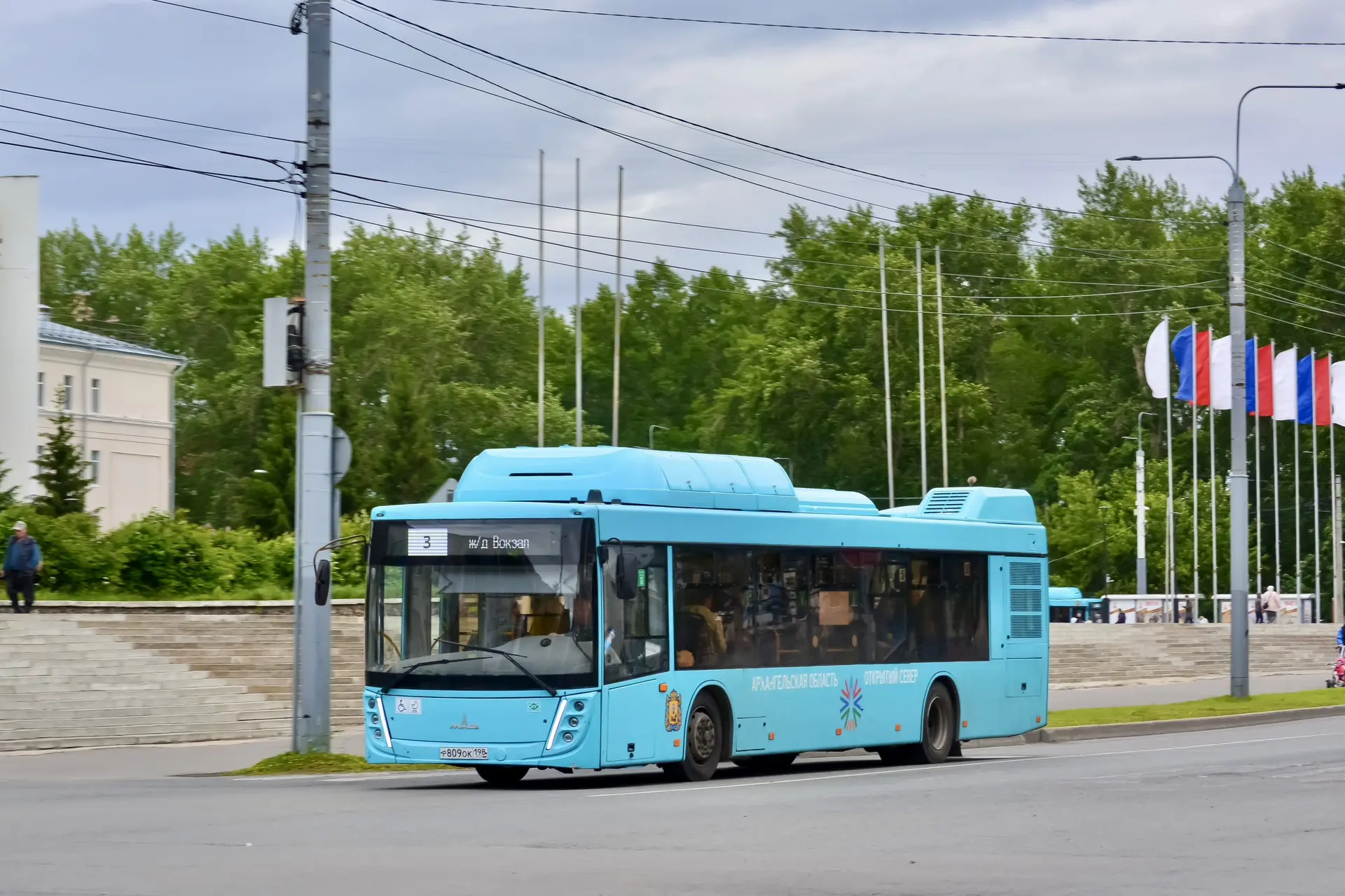 🚧 Перекрытие движения автотранспорта по ул. Урицкого на участке от просп. Новгородског...
