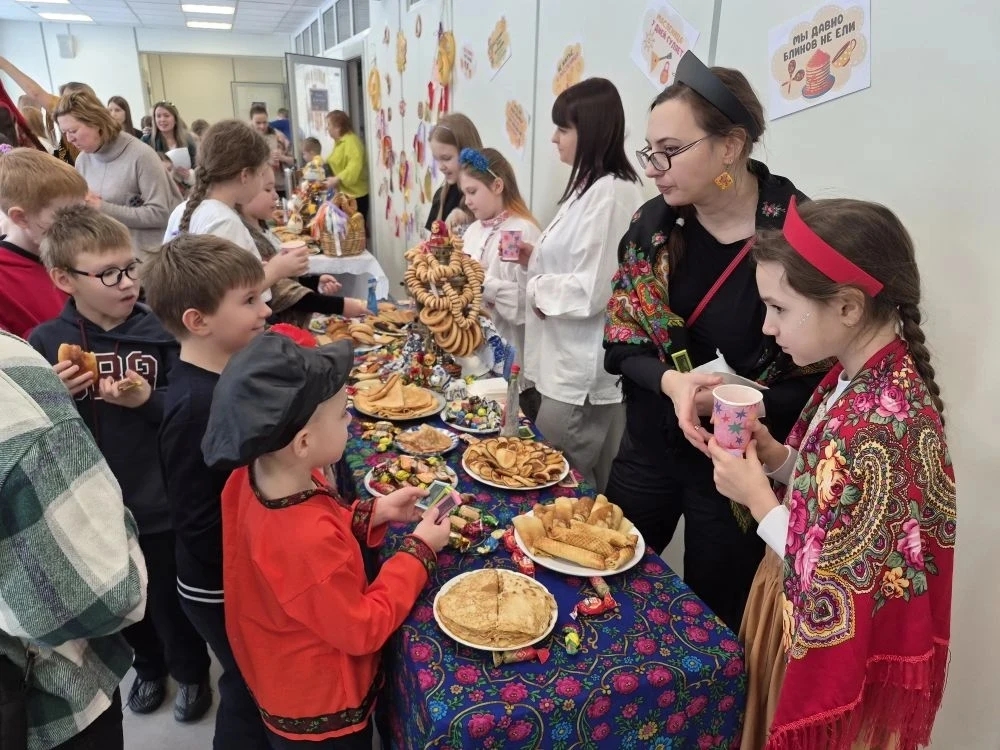Масленица в школе — уже сегодня! 🥞☀️  Встречаем весну вместе: в каждом классе проходят тёплые мастер