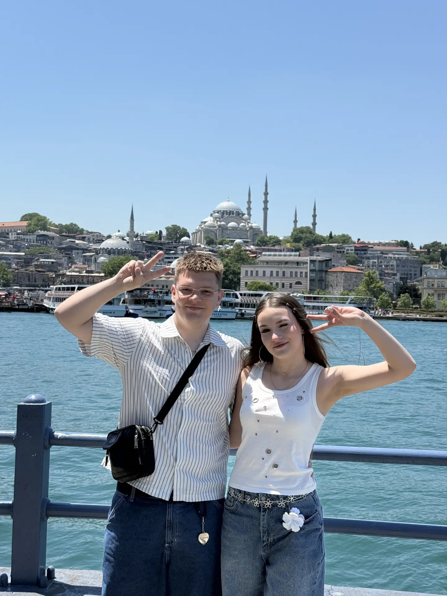 Сегодня у нас годовщина свадьбы с мужем❤️
Уже 4 года в браке🥹