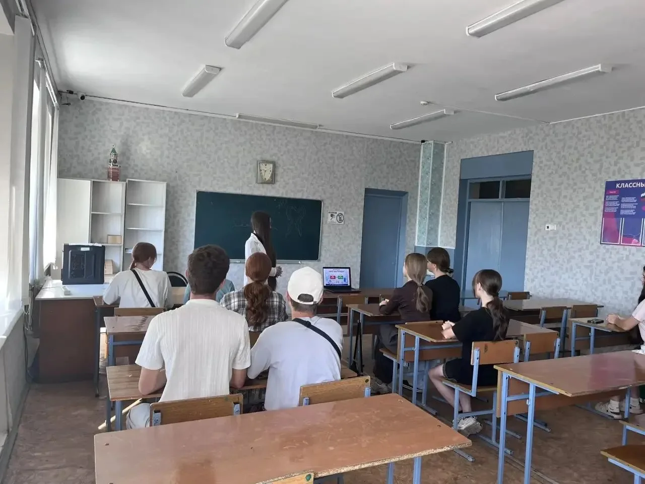 В рамках санитарно-просветительской работы среди учащихся 9 «Б» класса выпускница нашей...