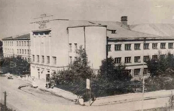 Друзья, в честь 95-летия нашего города продолжаем рубрику «#95летПрокопьевскФотоКвиз!»

📸 Каждую не