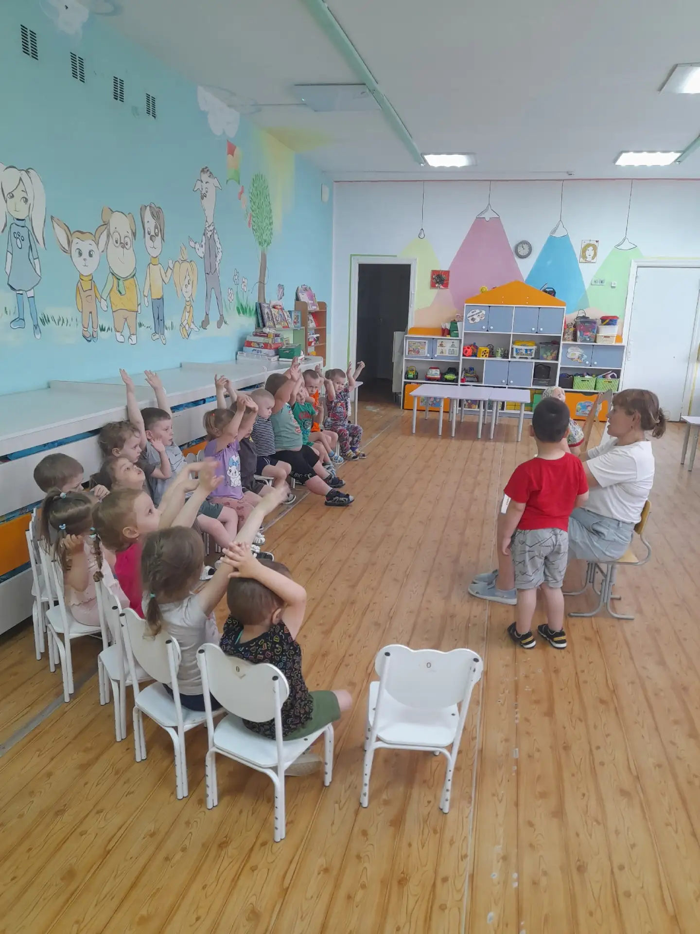 🪄 В гостях у сказки: как прошёл День сказок в «Непоседах»!

В младшей группе №2 «Непоседы» сегодня 
