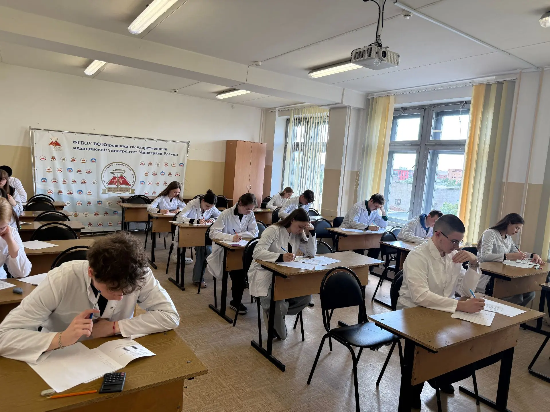 Павел Прозоров и Дарья Головина – победители олимпиады по биологии