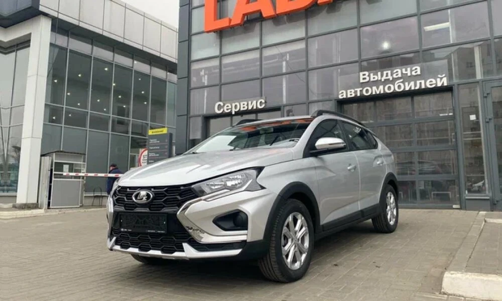 Автомобили LADA от 8 000 ₽/мес в Астрахани