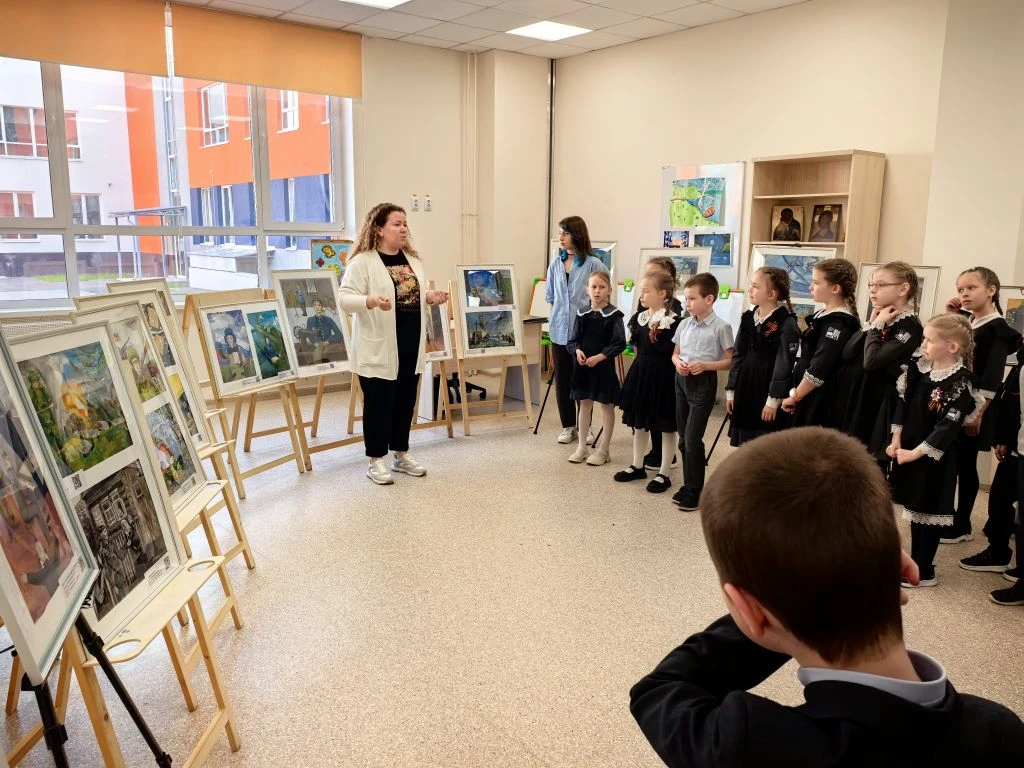 🎨Деды Победили – и Мы Победим!»🖼️  🎨В МБОУ СШ№14 продолжается реализация  интерактивного выставочног