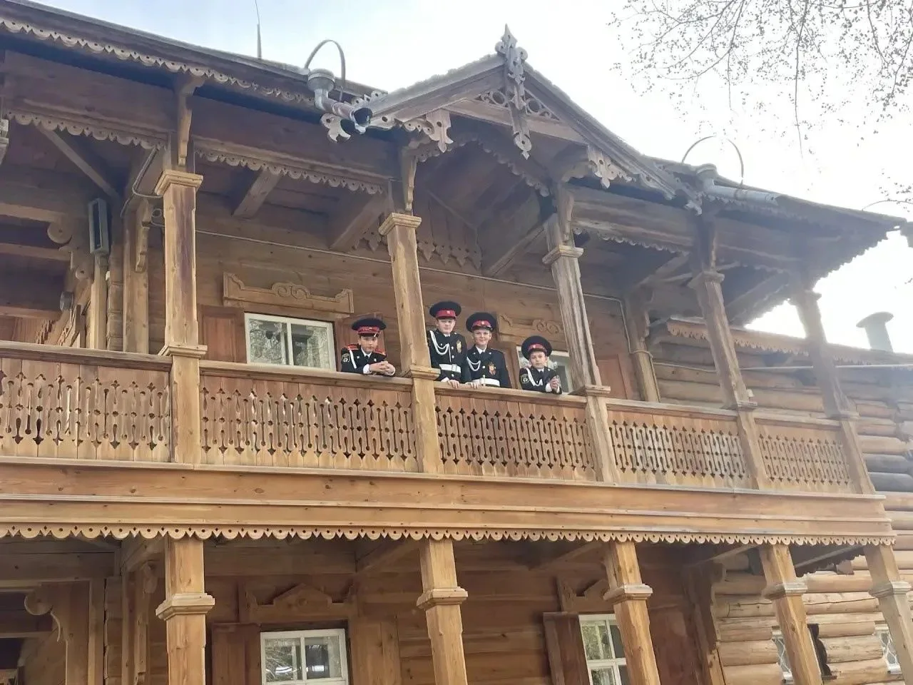 «Ночь в музее» 16 мая наши кадетские классы приняли участие во Всероссийской акции «Ночь в Музее». Н