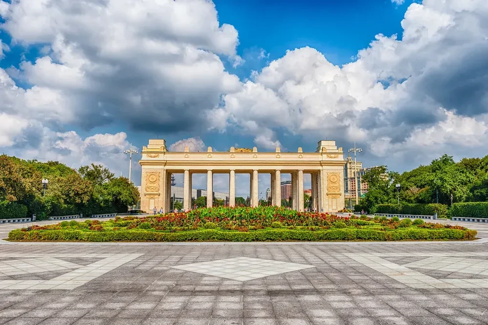 В Парке Горького открылась бесплатная выставка графики Шагала, Пикассо и Матисса

На Пушкинской набе