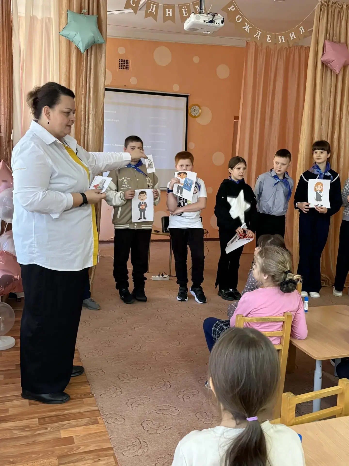 🎉 В нашем Центре образования прошла Всероссийская акция «Орлята — дошколятам» ко Дню д...